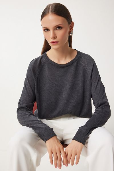 Happiness İstanbul Anthrazitfarbene saisonale Strickbluse für Damen mit Rundhalsausschnitt PF00098