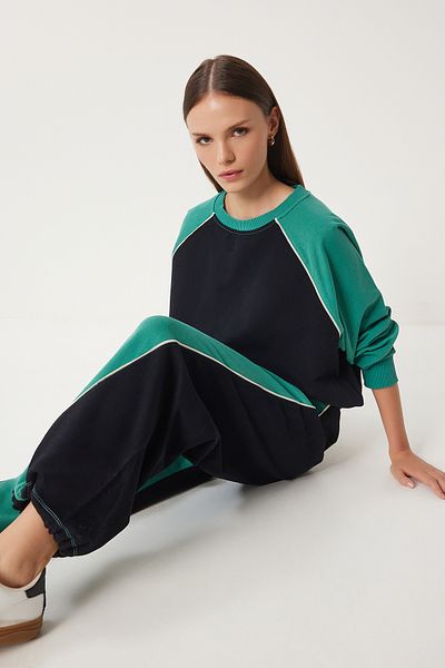Happiness İstanbul Grün-schwarzes Block-Jeans-Trainingsanzug-Set für Damen CV00036