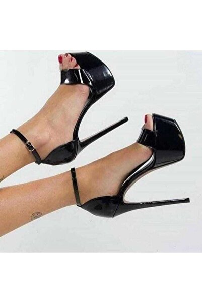Tarz Pantofi cu toc negru din piele lăcuită cu curele la gleznă