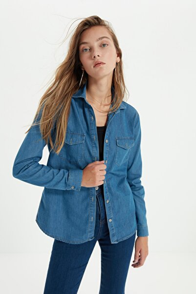Trendyol Collection Синя джинсова сорочка з детальною кишенею TWOSS20GO0326