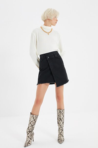 Trendyol Collection Czarna asymetryczna spódnica dżinsowa TWOAW20ET0071