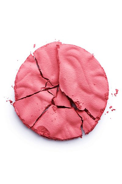 Revolution Reloaded Blush Rose Kiss