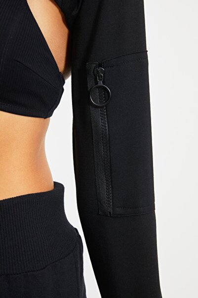 Trendyol Collection Μαύρο αθλητικό λεπτό φούτερ Super Crop TWOSS20SW0104