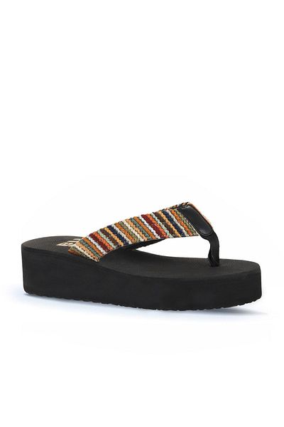 Bueno Shoes Дамски чехли с хетейски щампи и танкетка - 26wt190244