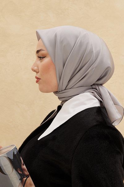 Silk Home Απλό γυαλιστερό κασκόλ - Καπνός