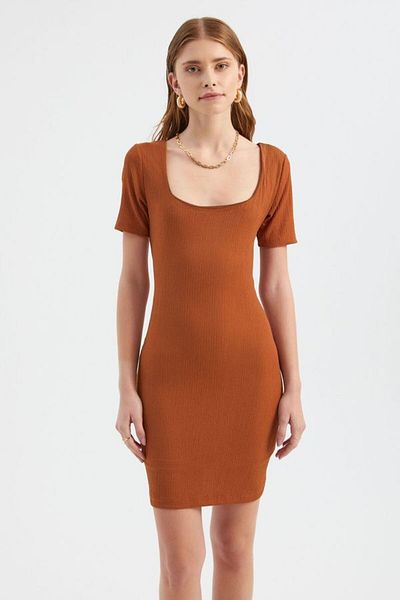 Hiccup Κοντομάνικο Mini Bodycon Φόρεμα - Τετράγωνος γιακάς