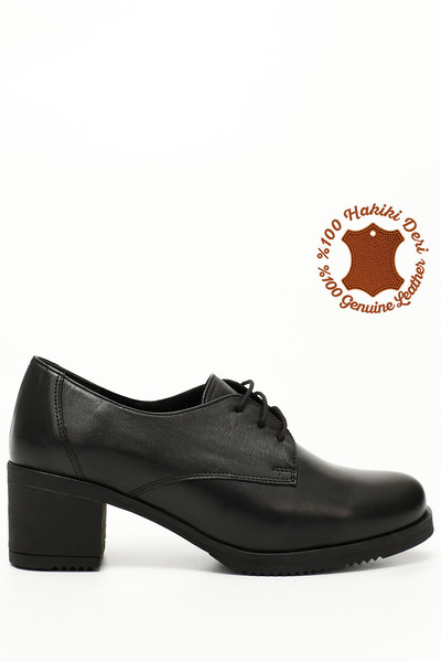 GÖNDERİ(R) حذاء نسائي أسود من الجلد الطبيعي بمقدمة مستديرة وكعب متوسط ​​وعقدة...