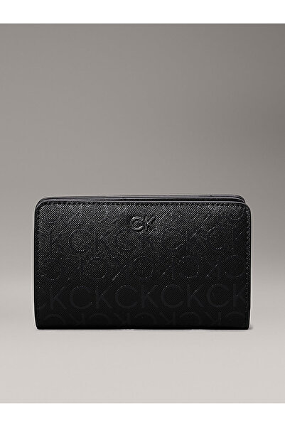 Calvin Klein محفظة Ck Daily Bifold للسيدات