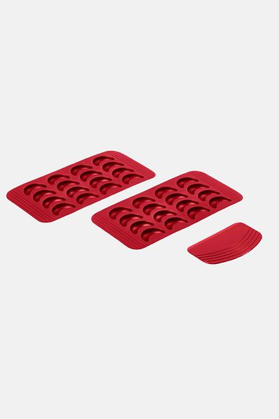 Tchibo 2 Pcs Vanilla Crescent Silicone Baking Mats, Dark Red