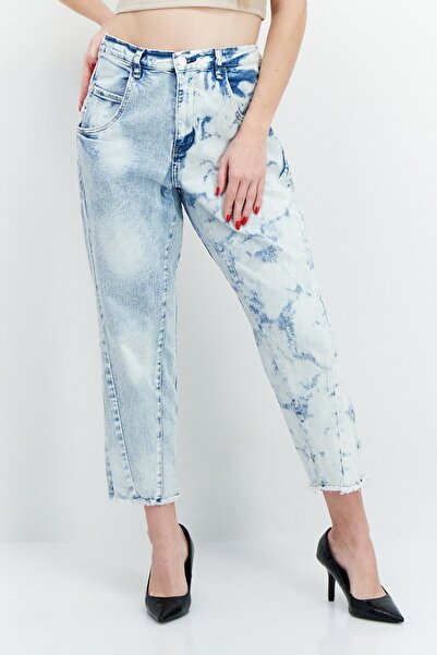 Frayed Jeans Women Regular Fit Washed Stretchable Cropped Jeans, Light Blue
