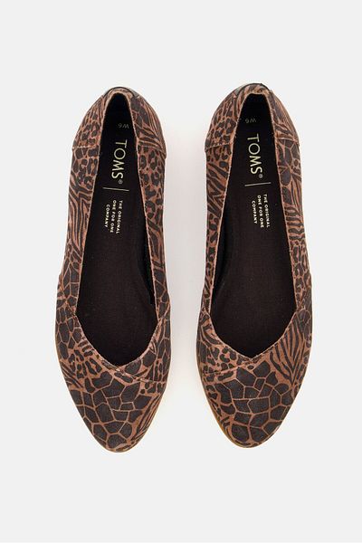 Toms Women All Over Print Slip On Flat Shoes, Brown