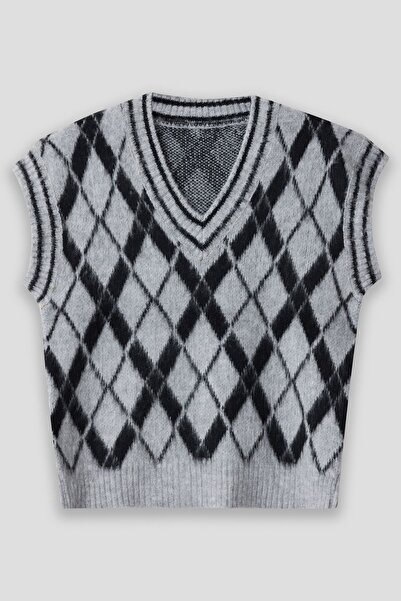 winter club V-Neck Corded Edge Diamond Patterned Women's Sweater - 100% Silk, 2 Colors