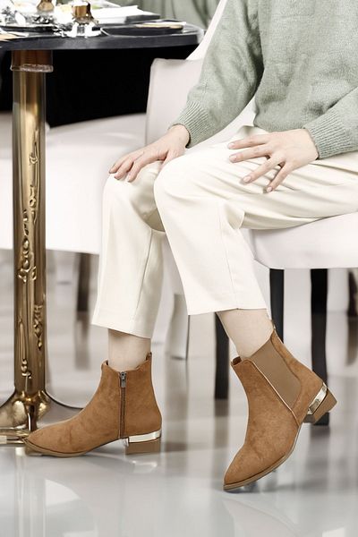 GÖNDERİ(R) Women's / Girls' Tan Suede Zippered Pointed Toe Chunky Heeled Chelsea Boots