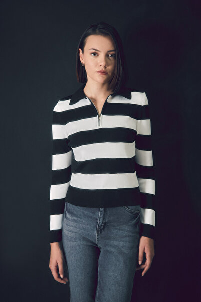 Fulla Moda Çizgili Yarım Fermuarlı Gömlek Yaka Triko Kazak