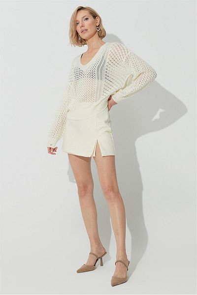 SHERIN Ecru V-Neck Knitted Knitwear Sweater