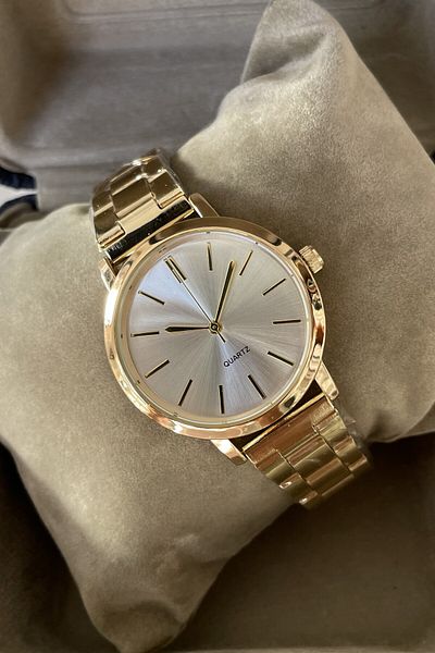 Leerybee Simplicity and Elegance Women's Wristwatch Nla-008