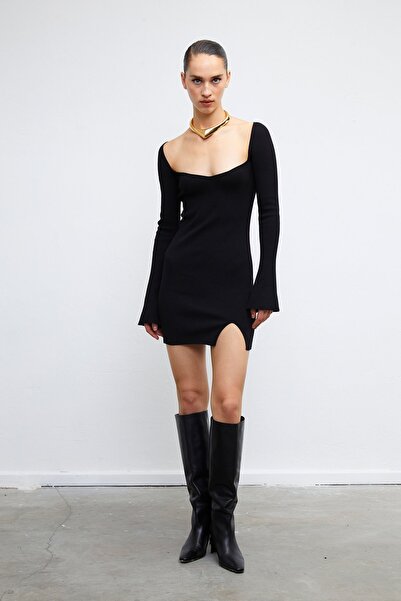 VATKALI Srdíčkový výstřih s žebrovaným úpletem šaty