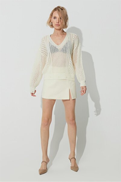 SHERIN Ecru V-Neck Knitted Knitwear Sweater