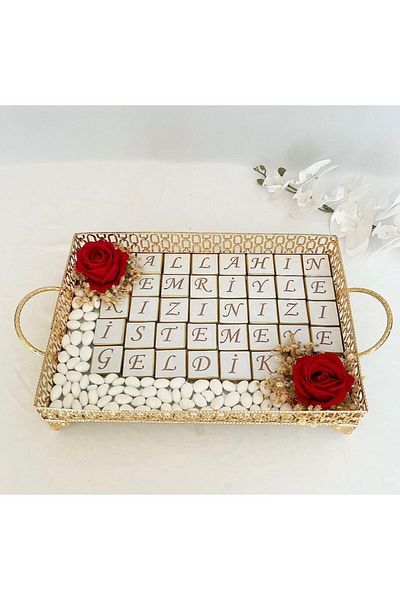 By Ayça Vardan Emery of God Chocolate Table