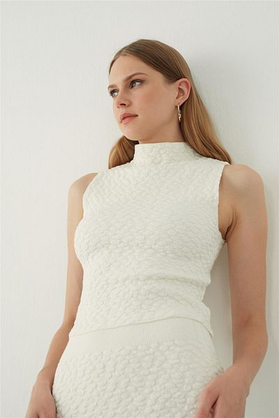 SHERIN Ecru High Collar Knitwear Blouse