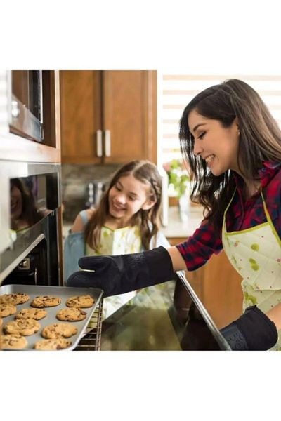 NEWSTORE HOME Silicone Oven Mitt - Fireproof 35.5 Cm