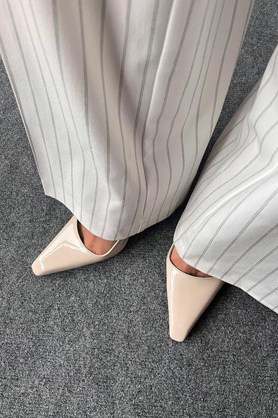 STRASWANS Pantofi cu toc din piele lacuita Kendra pentru dama Bej