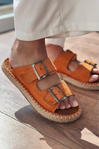 I Love Shoes Γυναικείες παντόφλες Paxseh Orange Suede - Λεπτομέρεια με αγκράφα