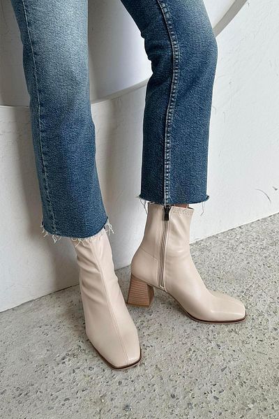 STRASWANS Trew Women's Stretch Ankle Medium Heeled Boots Beige