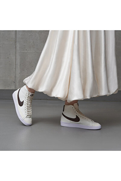 Nike Blazer Mid '77 Next Nature Kadın Beyaz Ayakkabı