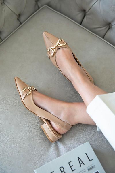 STRASWANS Suzi Women's Buckle Detail Leather Shoes Tan