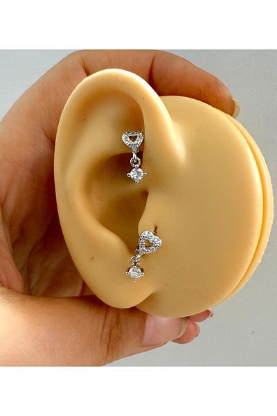 Arescollection Single Stone Heart Minimal Hoop Piercing Earrings - Tragus Rook Compatible