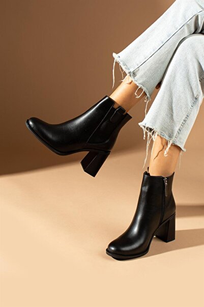 ShoeTek أحذية نسائية من لوريتا ذات كعب سميك وجلد أسود مع أربطة جانبية مرنة