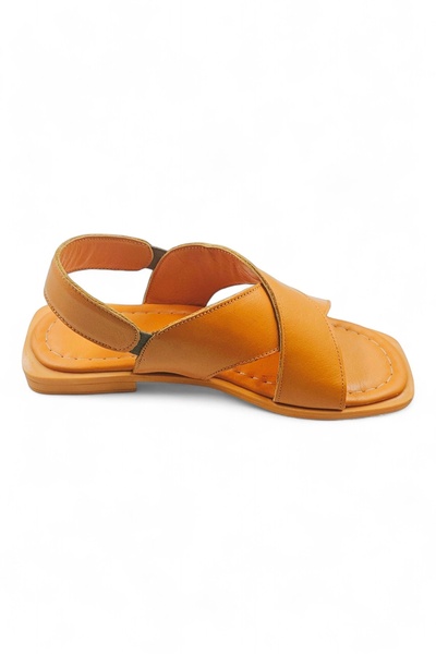 Melen Shoes صندل PureSole من الجلد الطبيعي باللون البرتقالي ذو مقدمة مدببة