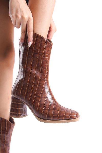 Bak Store Γυναικείες μπότες με χοντρό τακούνι Tan Crocodile Cowboy Style Blunt Toe - Half Boots