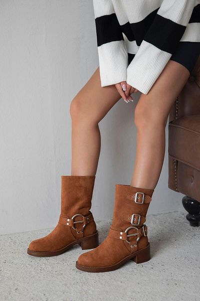 STRASWANS Senya Women's Accessory Detail Suede Boots Tan