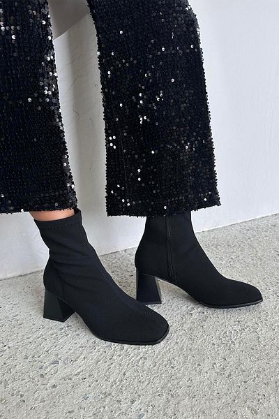 STRASWANS Trew Women's Fabric Stretch Ankle Medium Heeled Boots Black