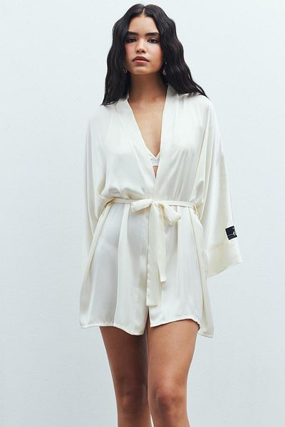Feu De Elu Ecru Krátký saténový Fumée župan / Kimono