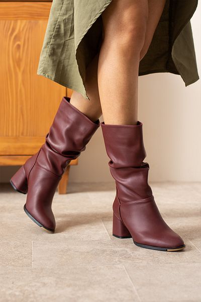 ZABEXIA Rille Women's Burgundy Matte Gusseted Heeled Boots