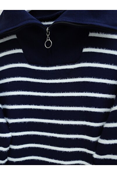 Modamorfo Garbó nyakú cipzáras csíkos kötöttáru szett - sötétkék