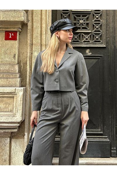 Juste Shoulder Pleat Detailed Crop Jacket Gray