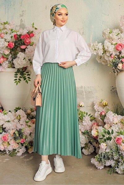 Epilons Elegant and Modern Pleated Shiny Crepe Hidden Elastic Mint Skirt