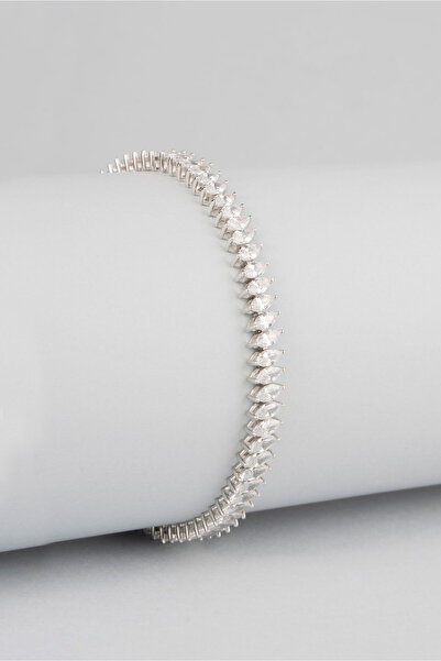 So CHIC... Parlak Taşlı 18 Ayar Beyaz Altın Kaplama Gümüş Tasarım Bileklik