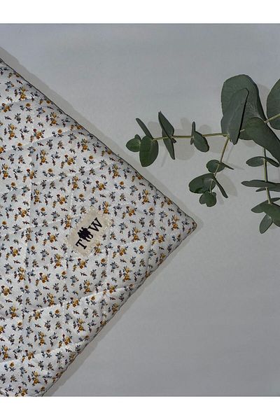 thick weave White Crispy Floral Laptop Bag