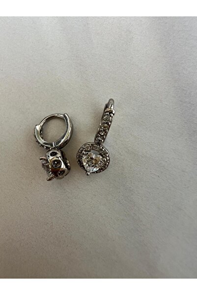 BUNNY أقراط مرصعة بحجر الزركون على شكل قلب