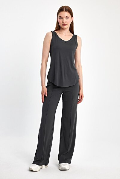 Viz10 طقم مكون من قطعتين برقبة على شكل حرف V