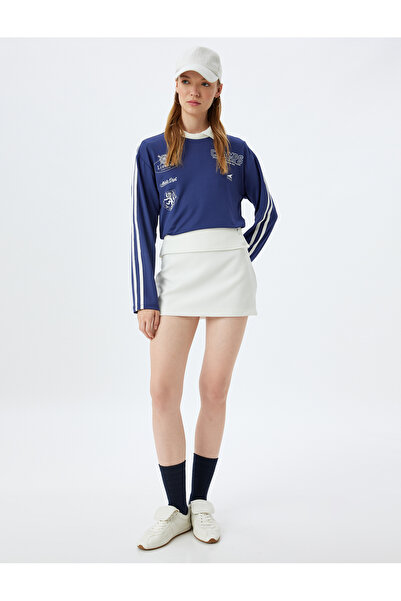 Koton Μακρυμάνικο μπλουζάκι με λαιμόκοψη με εμπριμέ ριγέ λεπτομέρεια Άνετη εφαρμογή