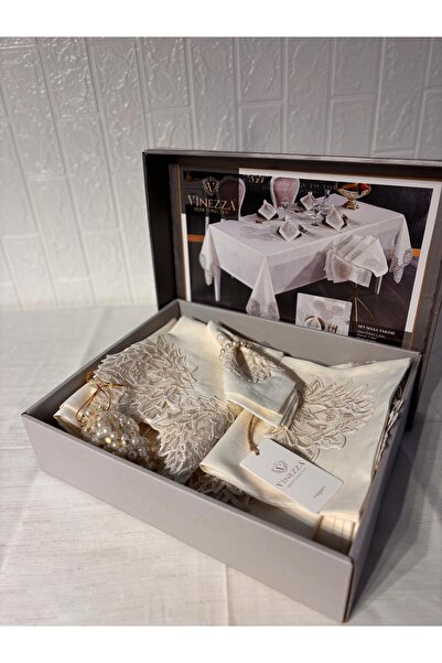 Vinezza Home Collection طقم أدوات مائدة من الدانتيل الفرنسي مكون من 34 قطعة م...