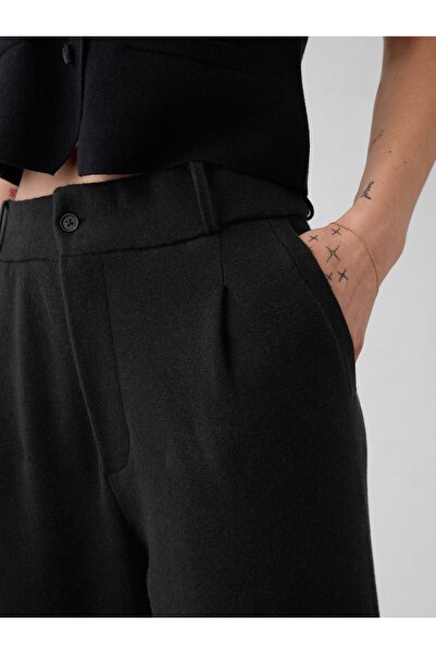 GAP Kadın Siyah CashSoft Pileli Pantolon