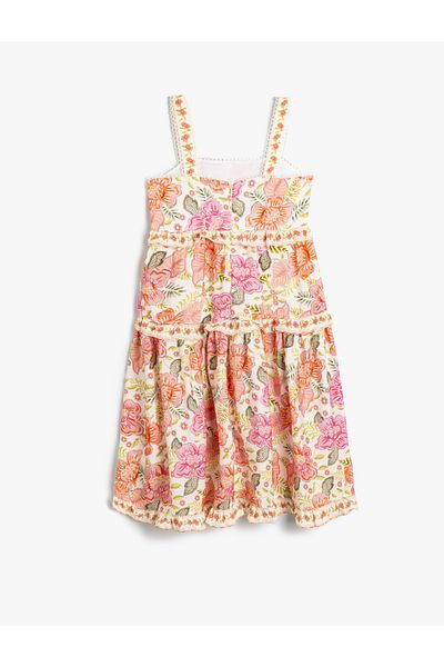 Koton Gestuftes, besticktes und gerüschtes Blumenmusterkleid mit Trägern
