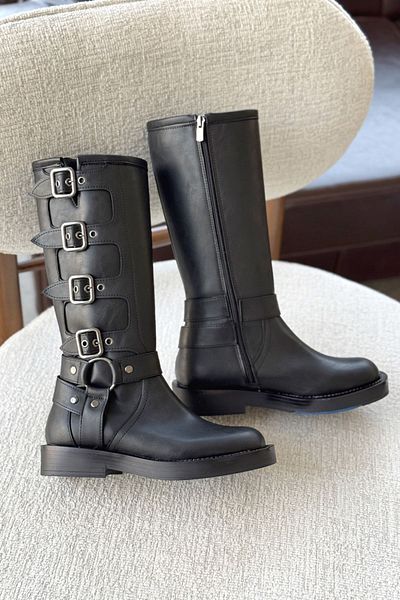 MODAADAM Cizme de damă cu cataramă și talpă plată - piele neagră